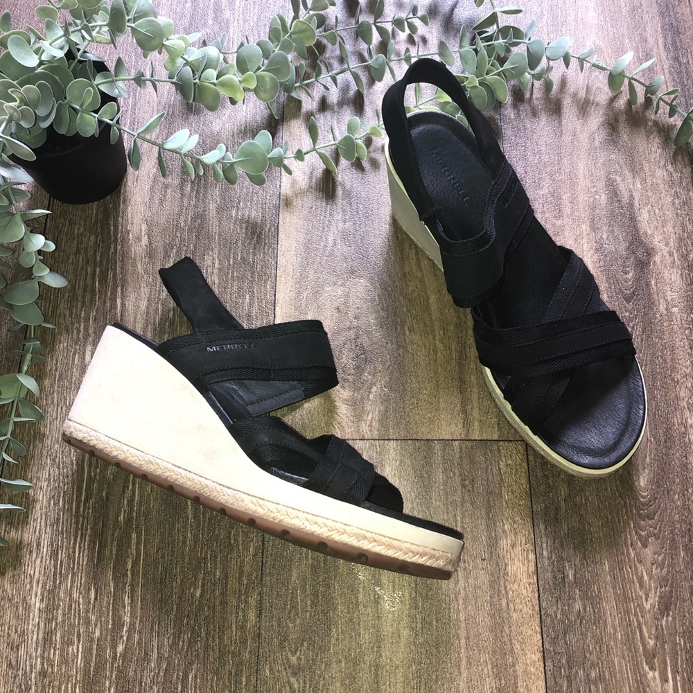 Merrell Black Criss cross strap wedge Sandals Sz 9